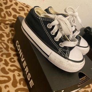 Toddler size 4c converse